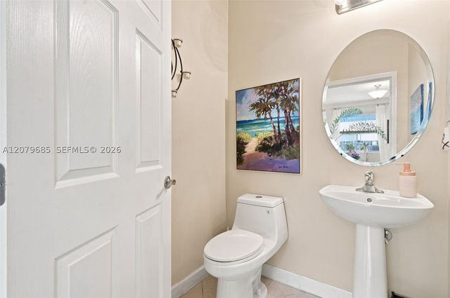 2466 NE 3rd Ct, Homestead, FL 33033