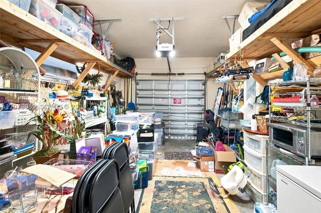 2466 NE 3rd Ct, Homestead, FL 33033