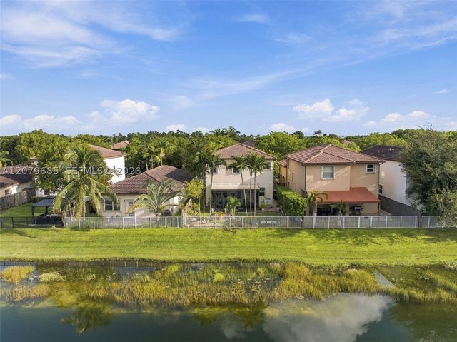 2466 NE 3rd Ct, Homestead, FL 33033