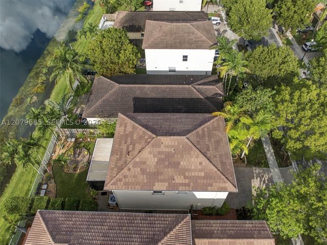 2466 NE 3rd Ct, Homestead, FL 33033