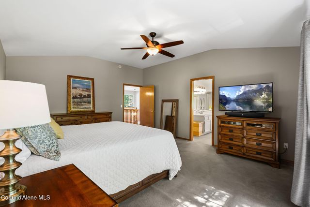 1407 Mathison DR, Sandpoint, ID 83864