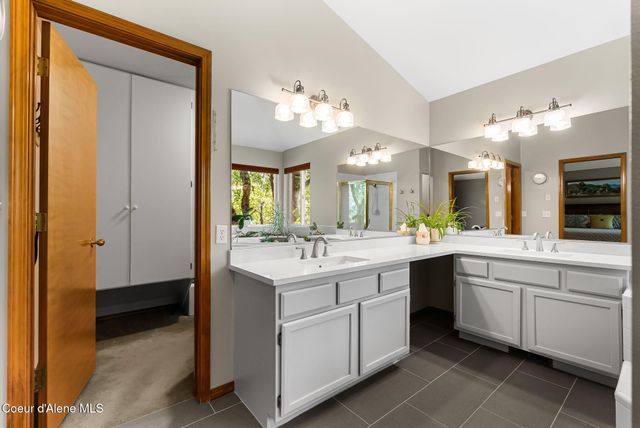 1407 Mathison DR, Sandpoint, ID 83864