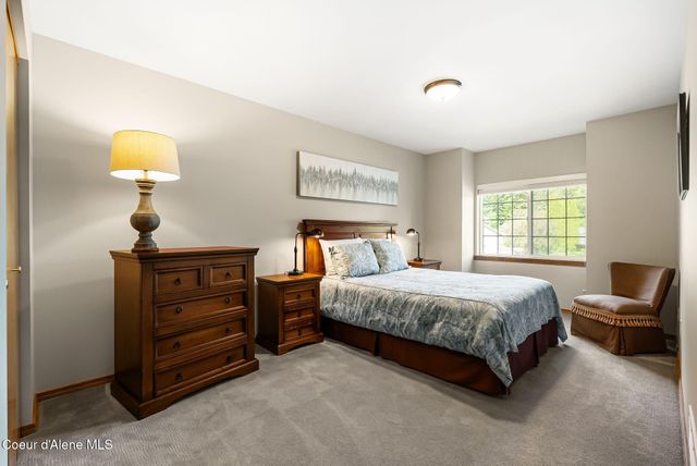 1407 Mathison DR, Sandpoint, ID 83864