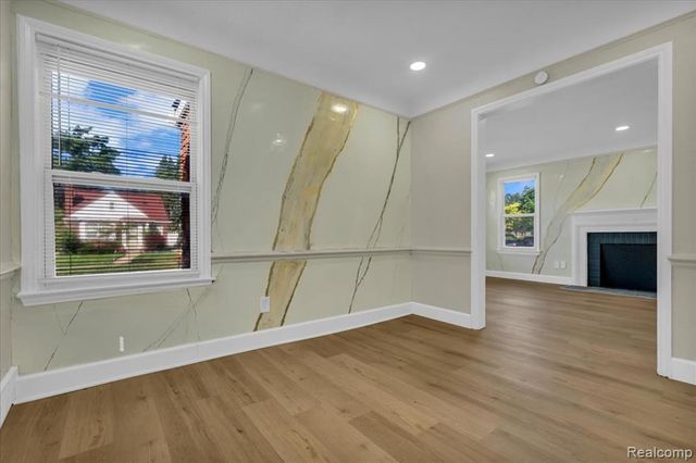 18458 Snowden Street, Detroit, MI 48235