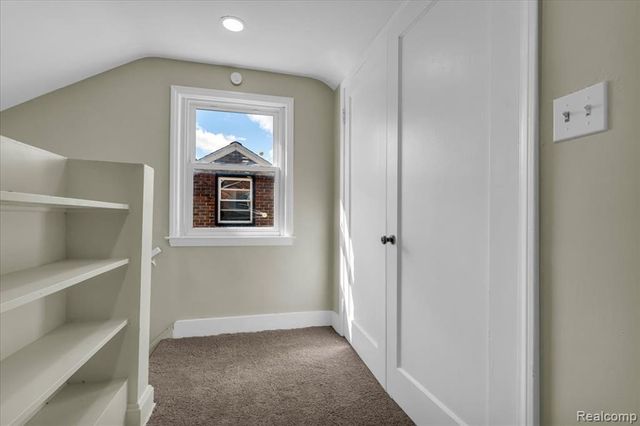 18458 Snowden Street, Detroit, MI 48235