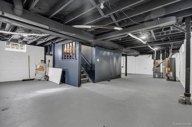 18458 Snowden Street, Detroit, MI 48235