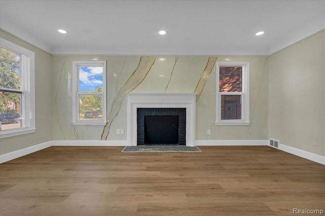 18458 Snowden Street, Detroit, MI 48235