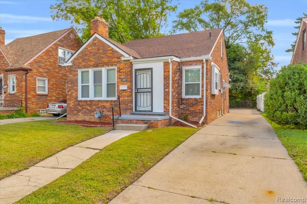 18458 Snowden Street, Detroit, MI 48235