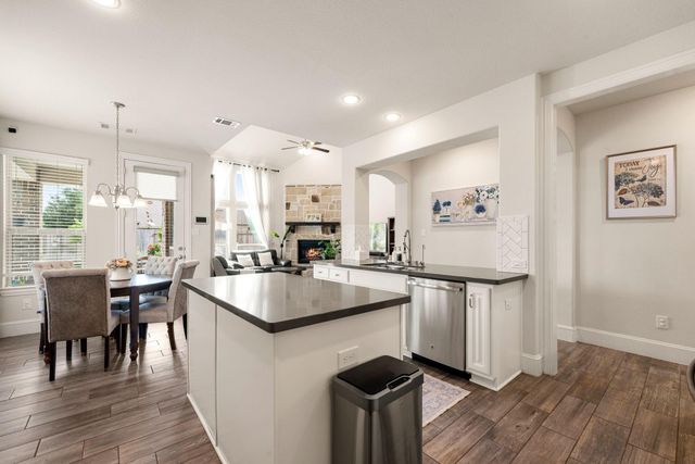 3909 Lupin Bush Lane, Manvel, TX 77578