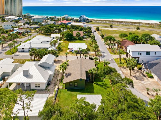 17850 Lynn Street, Panama City Beach, FL 32413