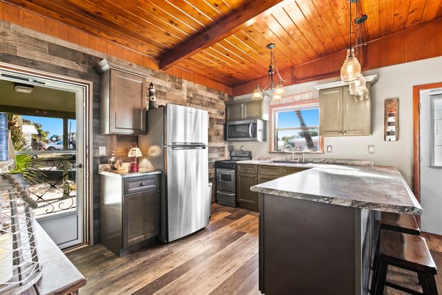 17850 Lynn Street, Panama City Beach, FL 32413