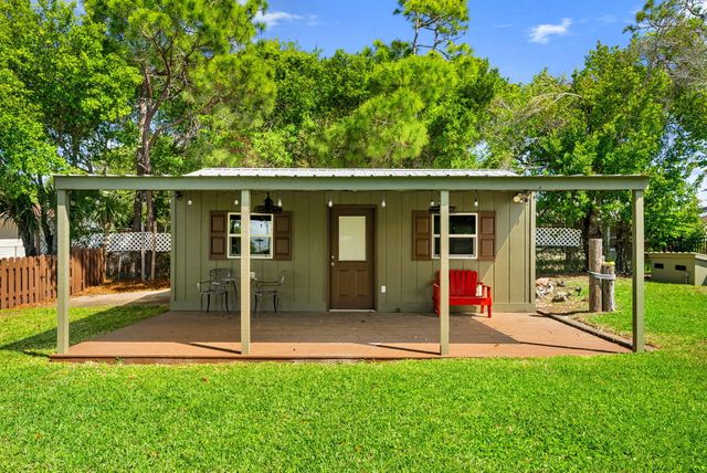 17850 Lynn Street, Panama City Beach, FL 32413