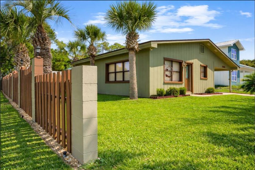 17850 Lynn Street, Panama City Beach, FL 32413