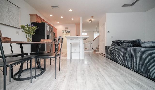 10023 TATE LANE, Tampa, FL 33626