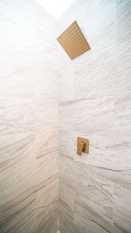 10023 TATE LANE, Tampa, FL 33626