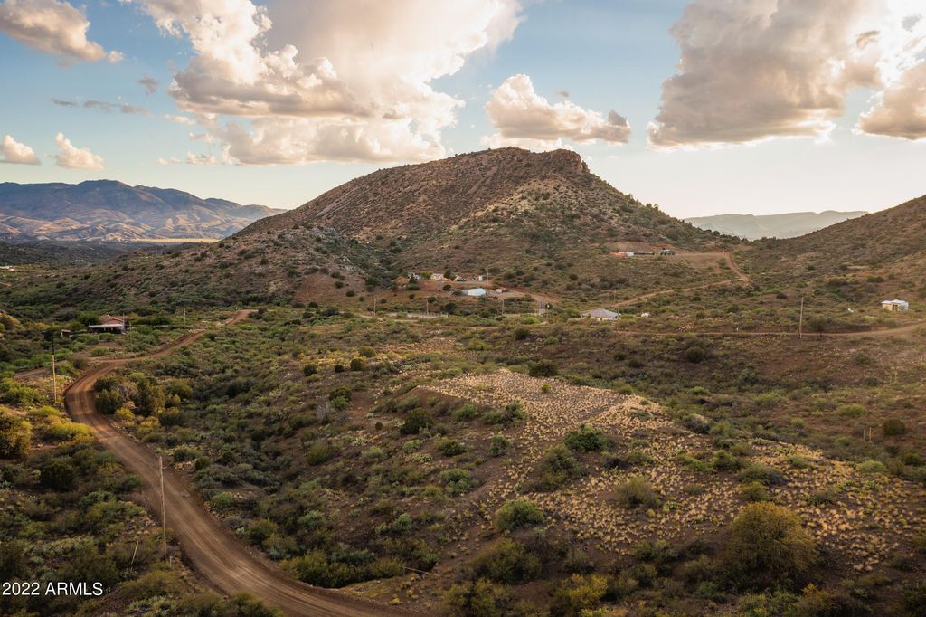 Image 10 of property listing at 000 Breezy Hill Drive 27, Globe, AZ 85501