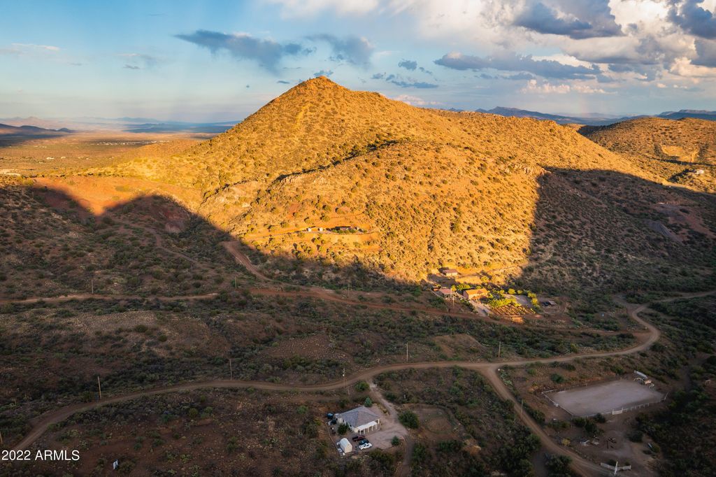 Image 23 of property listing at 000 Breezy Hill Drive 27, Globe, AZ 85501