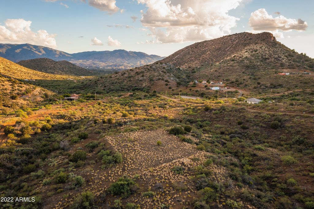 Image 9 of property listing at 000 Breezy Hill Drive 27, Globe, AZ 85501