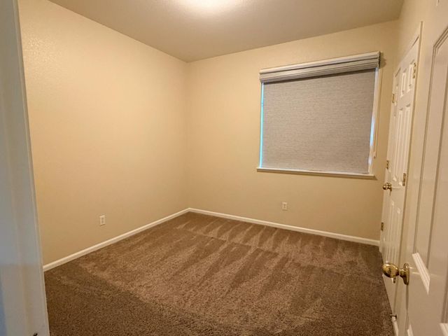 1161 Bronco Dr, Plumas Lake, CA 95961