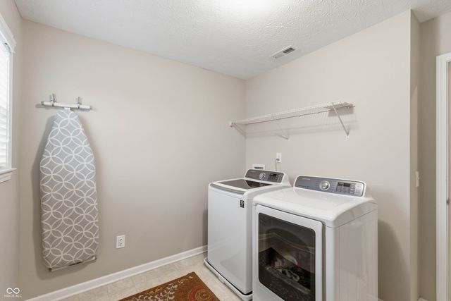 561 Windborough, Brownsburg, IN 46112