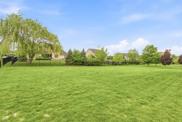 561 Windborough, Brownsburg, IN 46112