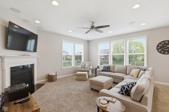 561 Windborough, Brownsburg, IN 46112