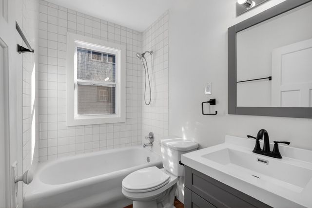 1618 Beaver Avenue, Des Moines, IA 50310