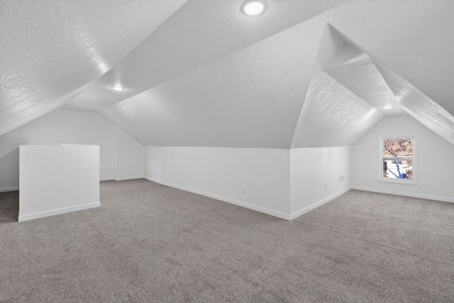 1618 Beaver Avenue, Des Moines, IA 50310