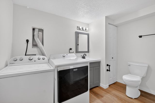 1618 Beaver Avenue, Des Moines, IA 50310