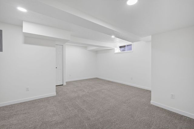 1618 Beaver Avenue, Des Moines, IA 50310