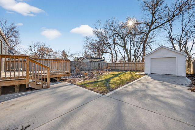 1618 Beaver Avenue, Des Moines, IA 50310