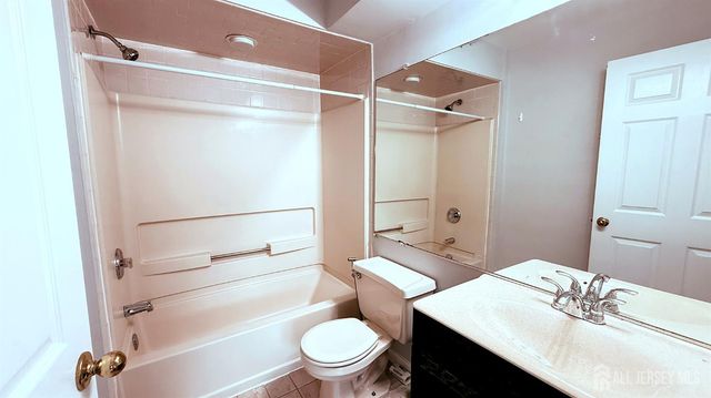 434 Waterford Drive, Edison, NJ 08817