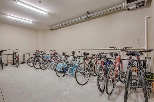 54 Loomis St 1103, Bedford, MA 01730