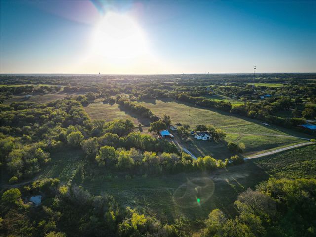 1043 County Road 701a, Cleburne, TX 76031