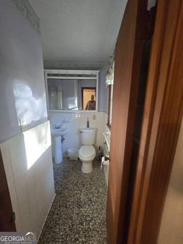 1527 Old Conyers Road, Stockbridge, GA 30281