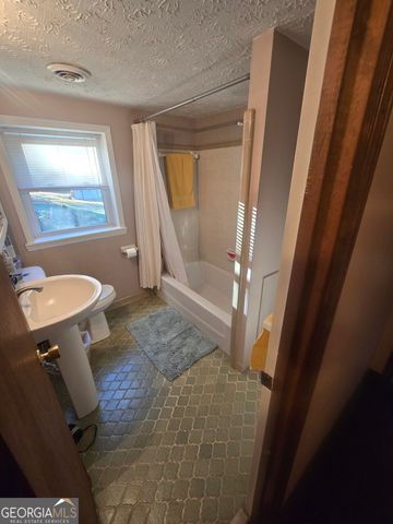 1527 Old Conyers Road, Stockbridge, GA 30281