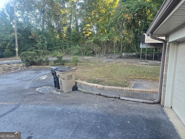 1527 Old Conyers Road, Stockbridge, GA 30281