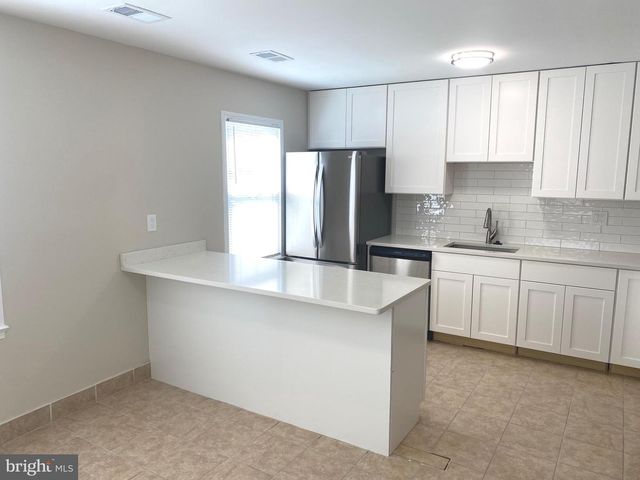 9715 PICKETT LN, Manassas, VA 20110