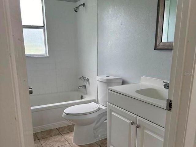 706 BRYON COURT 708, Lakeland, FL 33810