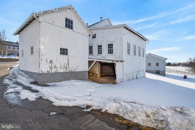 3320 RIVER RD, Lancaster, PA 17603