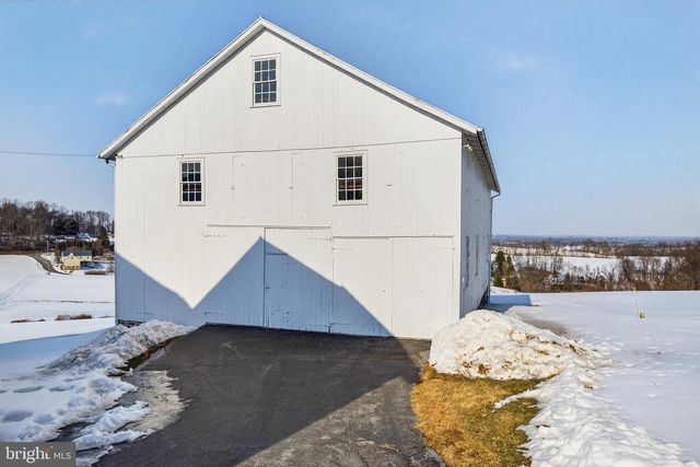 3320 RIVER RD, Lancaster, PA 17603