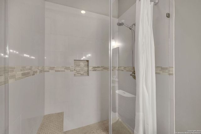 728 E Guenther St, San Antonio, TX 78210