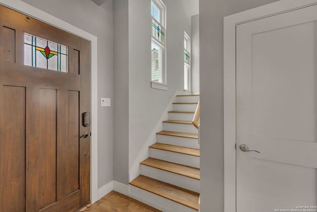 728 E Guenther St, San Antonio, TX 78210