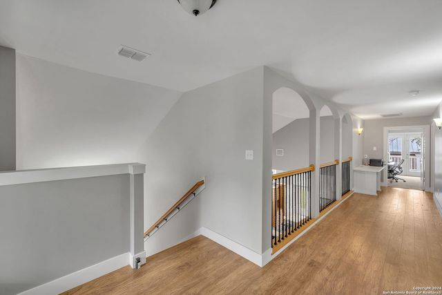 728 E Guenther St, San Antonio, TX 78210