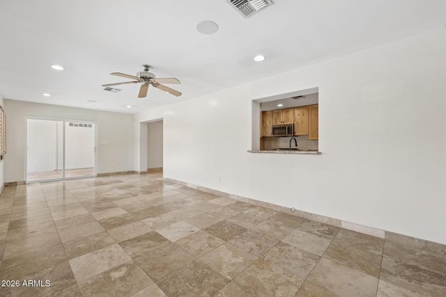 6332 E Earll Drive, Scottsdale, AZ 85251