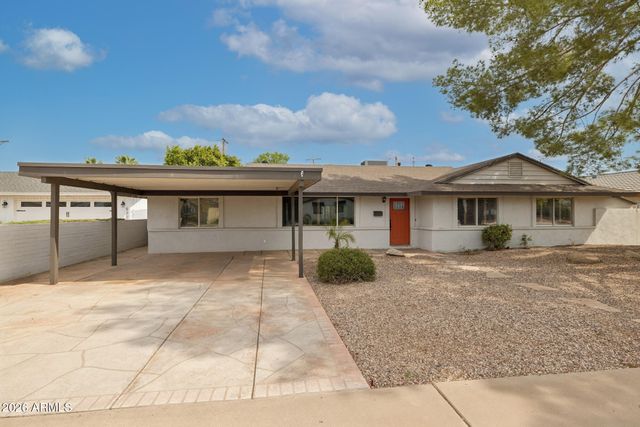 6332 E Earll Drive, Scottsdale, AZ 85251