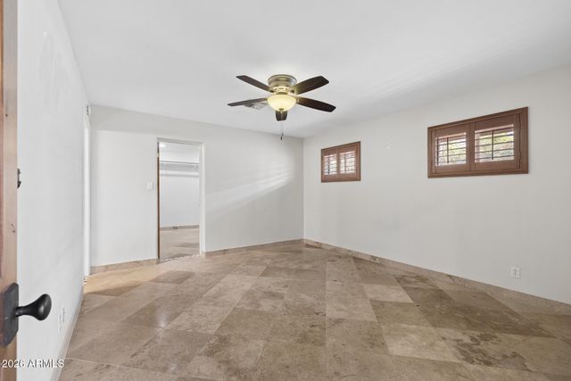 6332 E Earll Drive, Scottsdale, AZ 85251