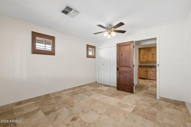 6332 E Earll Drive, Scottsdale, AZ 85251