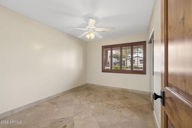 6332 E Earll Drive, Scottsdale, AZ 85251