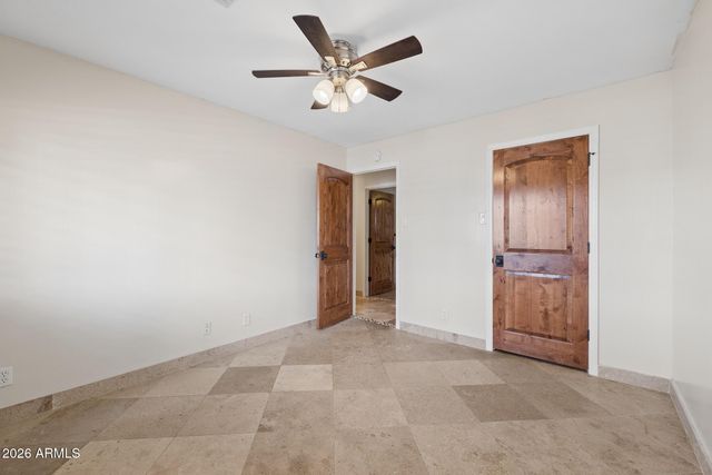 6332 E Earll Drive, Scottsdale, AZ 85251